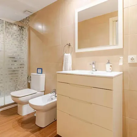 Acogedor En El Centro Con Muchas Comodidades